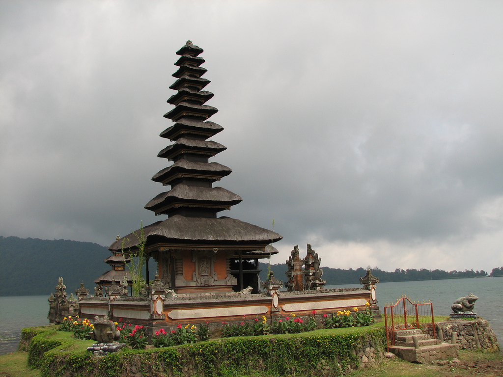 Ulun Danu Temple - Lake Bratan